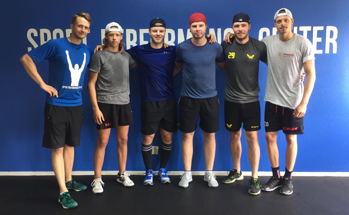 Under sommaren tränar hockeyspelare från VIK, Timrå, Tingsryd, Norge och Finland sin fysträning på Sport Performance Center i Västerås